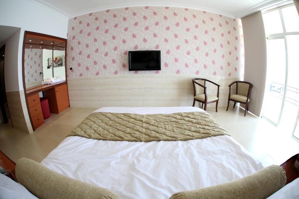 Sawary Beach Hotel Batroûn Rum bild