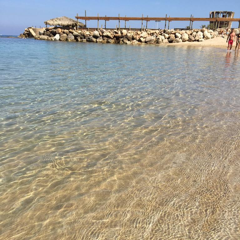 Sawary Beach Hotel Batroûn Exteriör bild