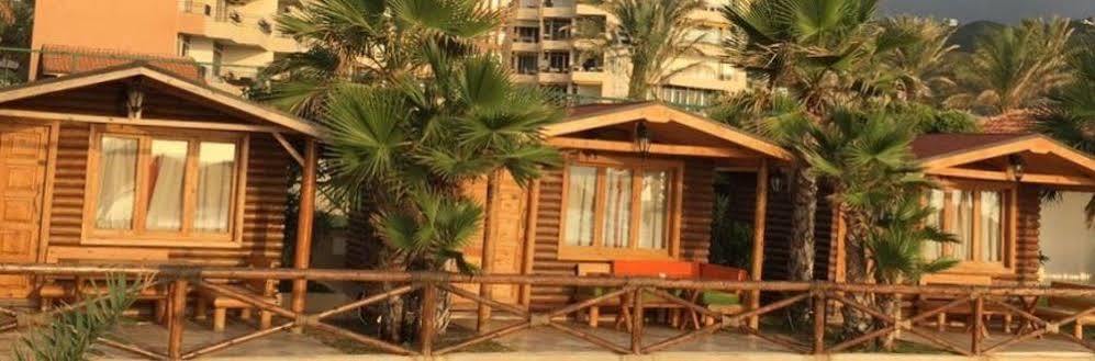 Sawary Beach Hotel Batroûn Exteriör bild